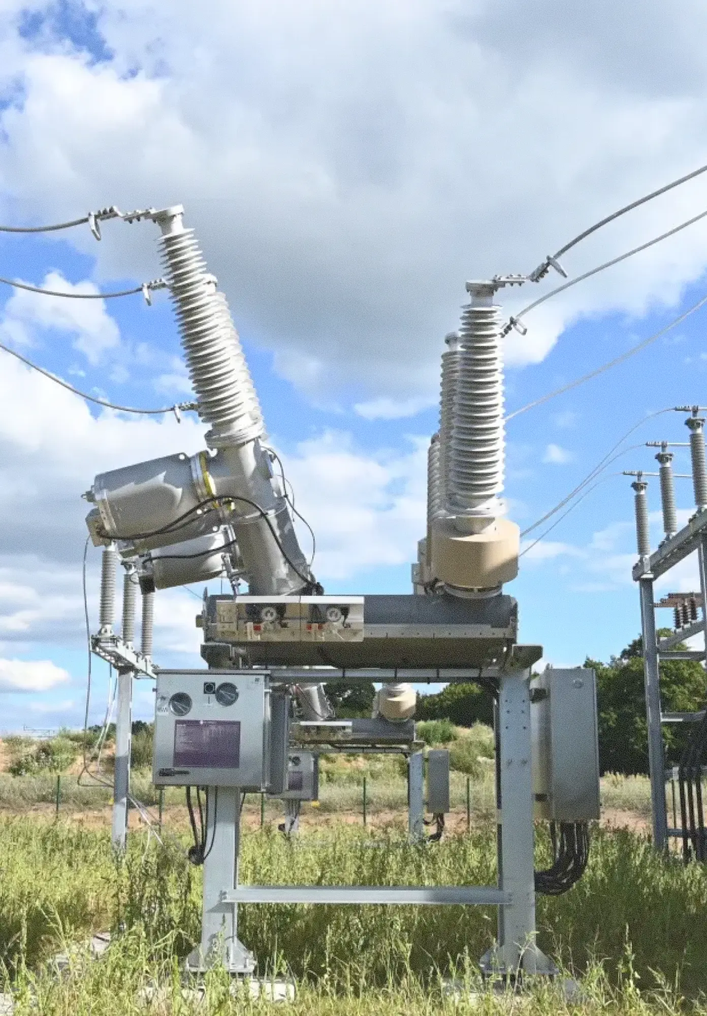 rensys-group-medium-voltage-switchgear-slide-01